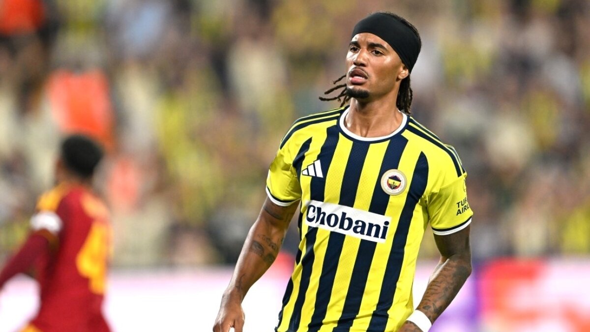 Archie Brown Şampiyonlar Ligi haftanın 11'ine seçildi, UEFA listeyi resmen duyurdu